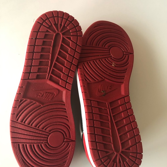 Nike Air Jordan 1 Low Chicago Size 9 VNDS - Picture 3 of 7